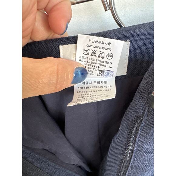 FRONTROW Drama Collection, Women's Tailored Dress Shorts-Size 4, EUC - Picture 3 of 5